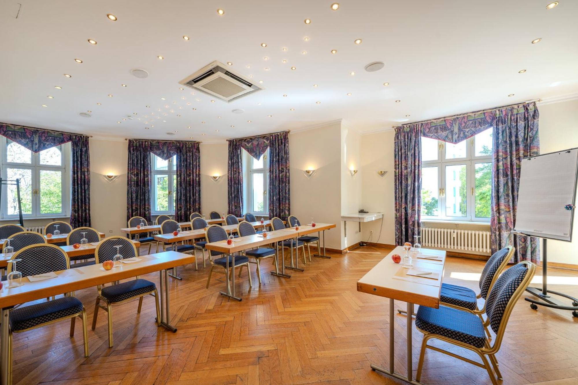 Hotel Ringhotel Seehof 4*